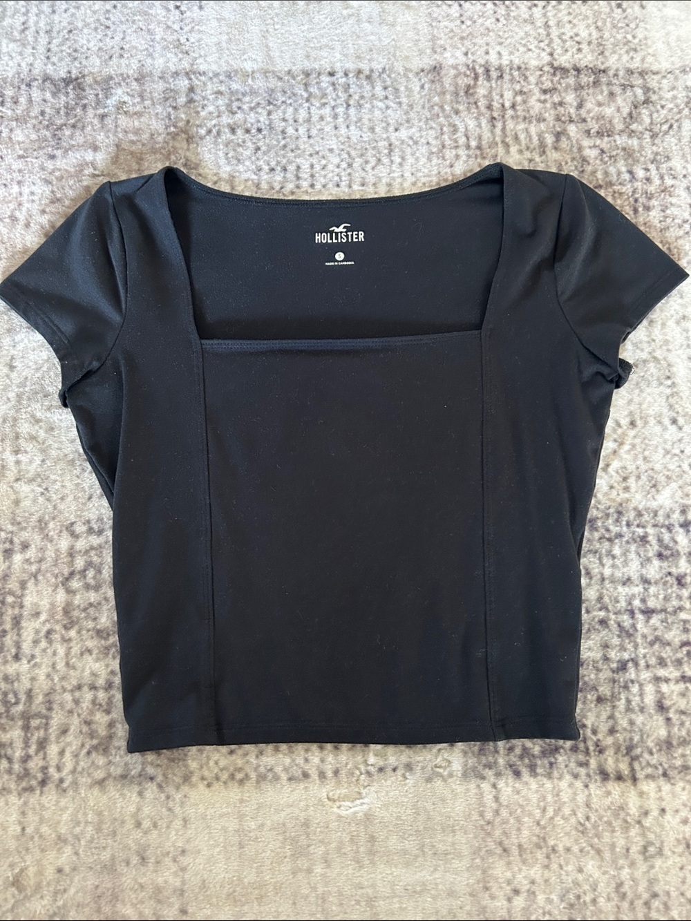 Hollister Black Short-Sleeve Square Neck Crop Top